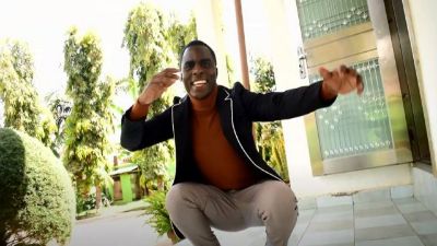 Download Video | Good luck Mwana Amos ft Chuga Comedy – Songa Mbele