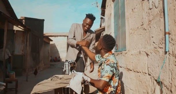 Download Video | The Dreamers – Story